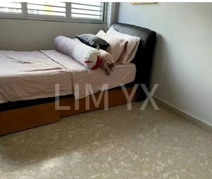Common Room (HDB) for Rent in 149 Tampines Street 12 - Image 1