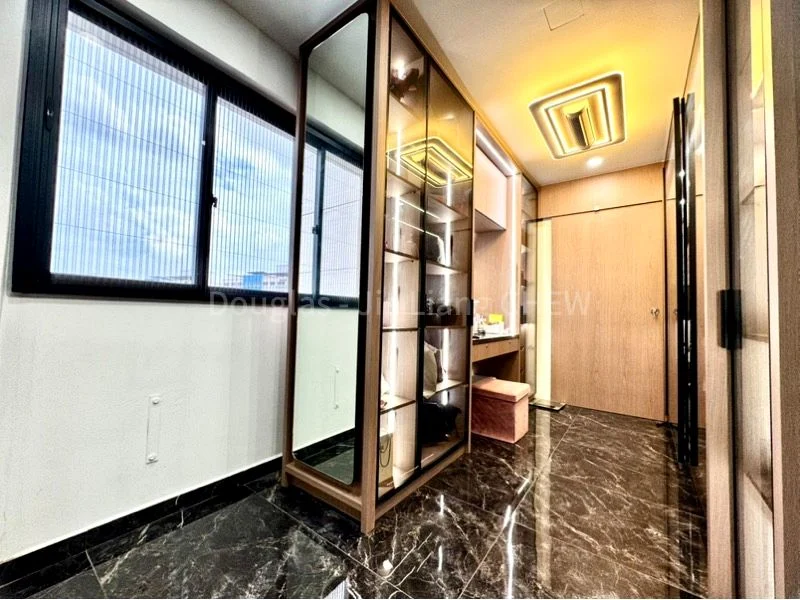 Executive HDB for Sale in  534 Pasir Ris Drive 1 - Image 8