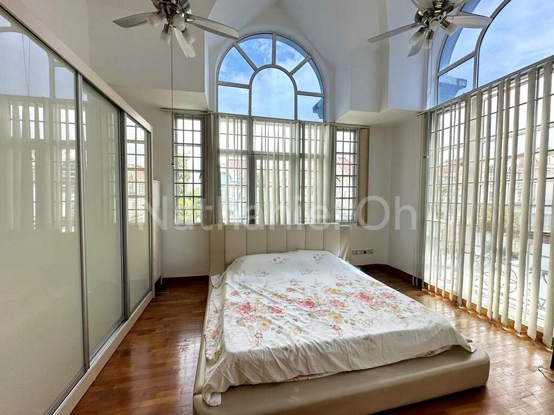 5 Bed Semi-Detached House (Landed) for Sale in  Burgundy Hill - Image 6