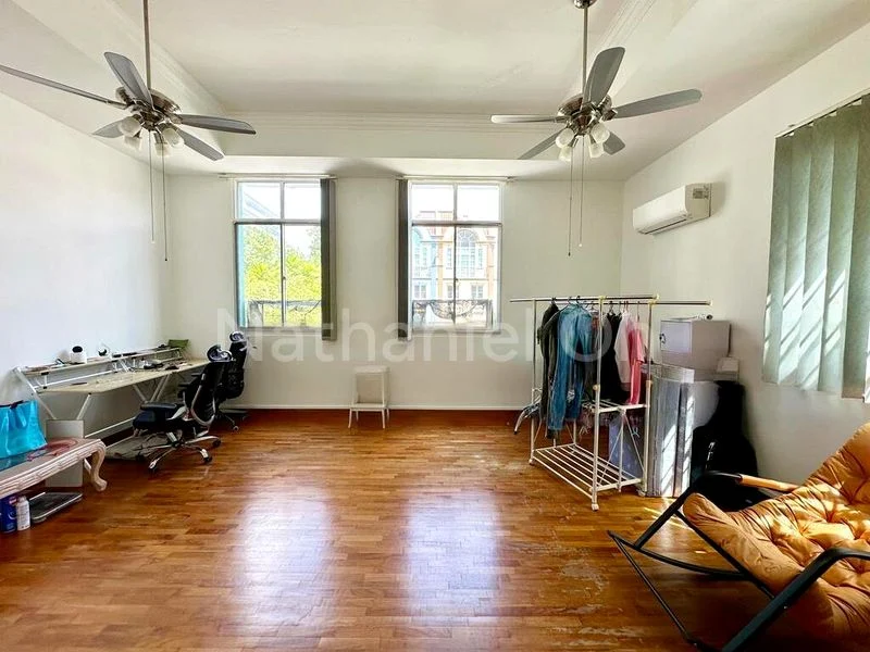 5 Bed Semi-Detached House (Landed) for Sale in  Burgundy Hill - Image 5