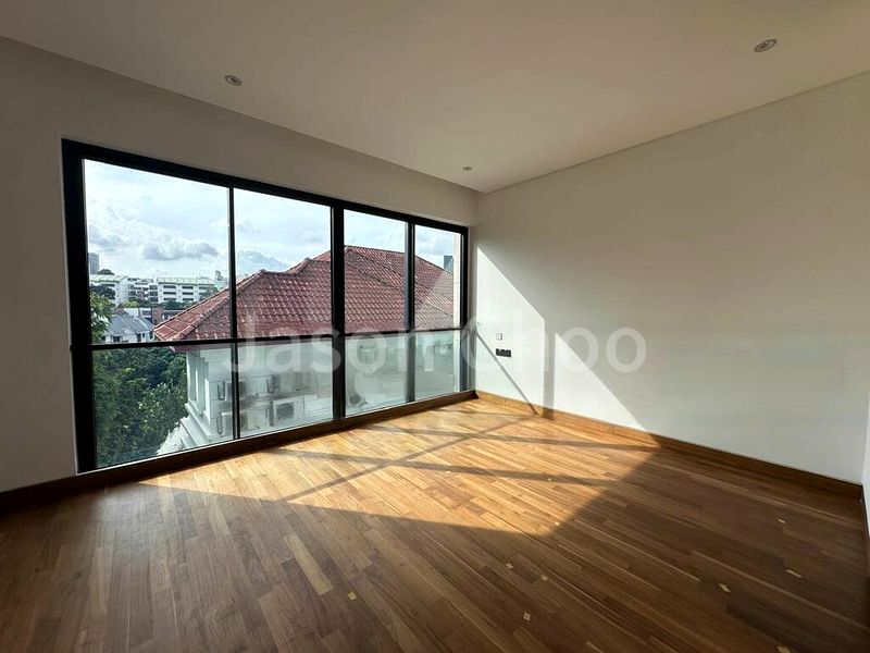 6 Bed Corner Terrace (Landed) for Sale in  Mount Rosie Road - Image 5