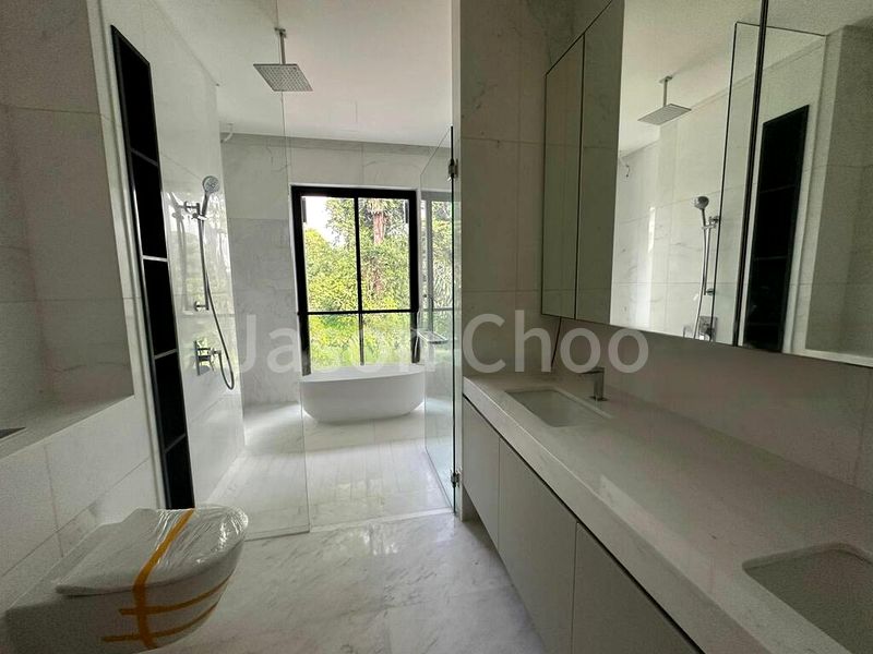 6 Bed Corner Terrace (Landed) for Sale in  Mount Rosie Road - Image 4