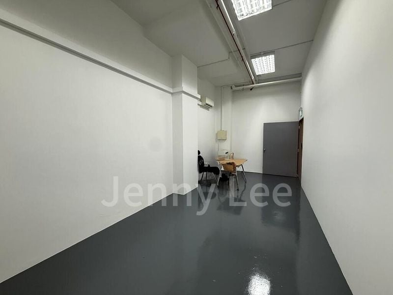 Light Industrial (B1) for Rent: Woodlands 11 - Image 2
