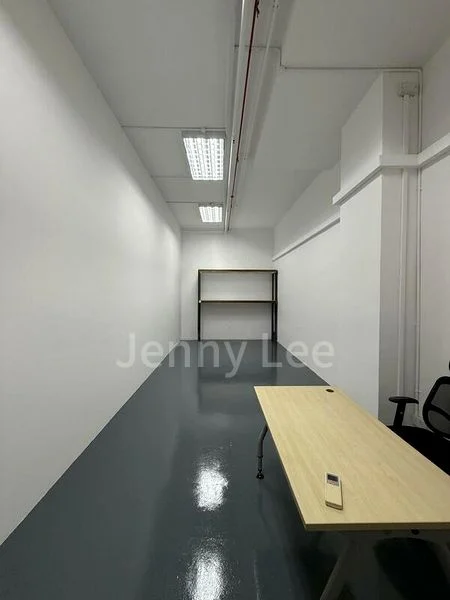 Light Industrial (B1) for Rent: Woodlands 11 - Image 4