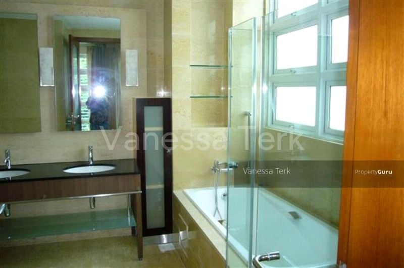 5 Bed Semi-Detached House (Landed) for Rent in  Ban Guan Park - Image 6