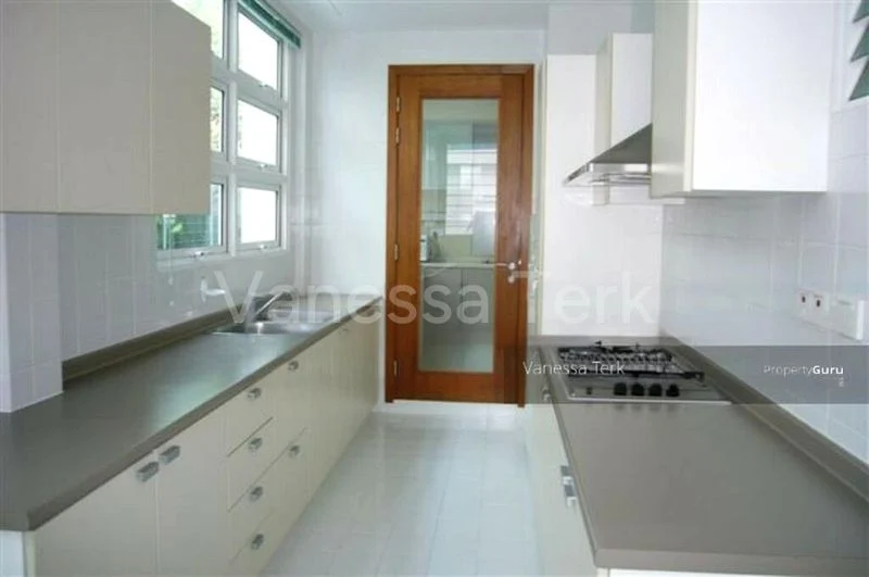 5 Bed Semi-Detached House (Landed) for Rent in  Ban Guan Park - Image 9
