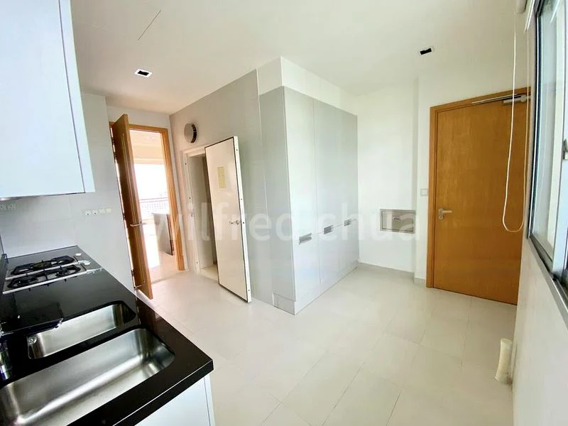 4 Bed Condo for Rent in Grange Infinite - Image 6