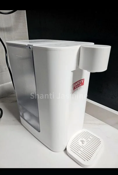 Common Room (HDB) for Rent in 707 Clementi West Street 2 - Image 1