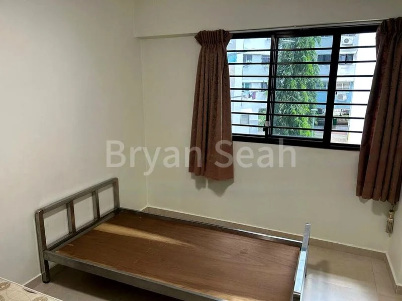 Common Room (HDB) for Rent in  210 Bukit Batok Street 21 - Image 8