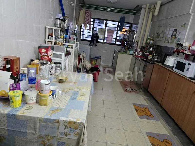 Common Room (HDB) for Rent in  210 Bukit Batok Street 21 - Image 4