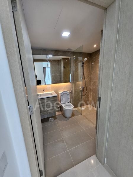 1 Bed Condo for Rent in Treasure at Tampines - Image 4