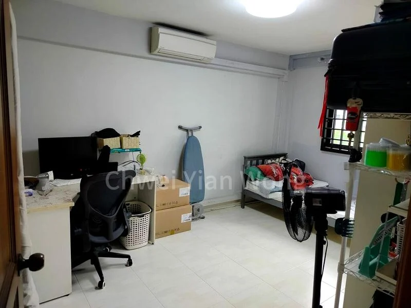 3 Room (3I) HDB for Rent in  28 Jalan Bahagia - Image 3