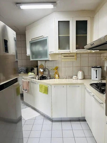 3 Bed Condo for Sale in  Nouvelle Park - Image 4