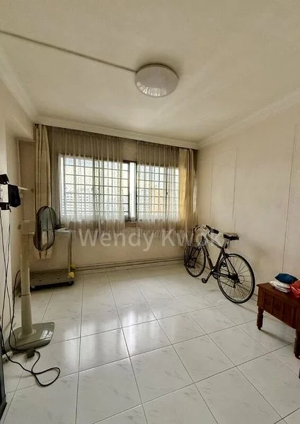 Executive HDB for Sale in  563 Hougang Street 51 - Image 5