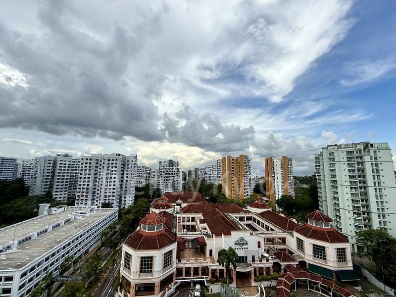Executive HDB for Sale in  563 Hougang Street 51 - Image 1