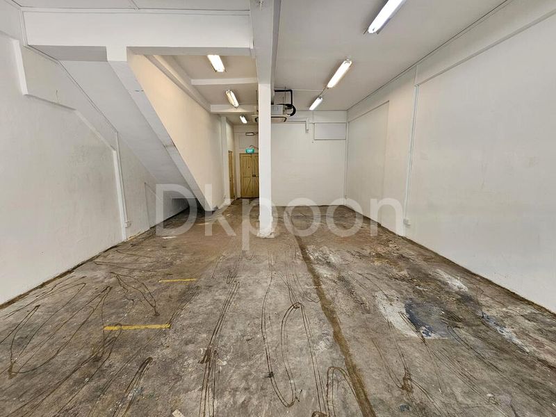 Shop / Shophouse for Rent: Near Market, Hawker Centre & Schools - Image 2
