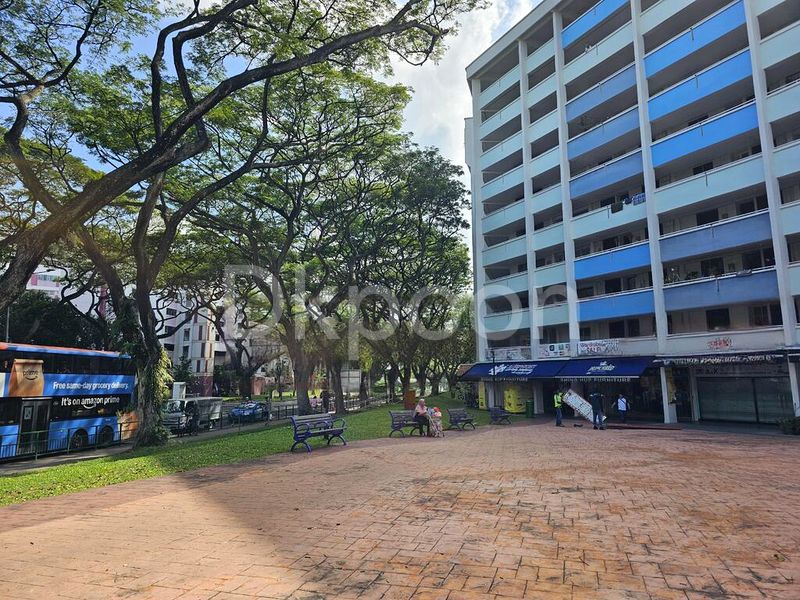Shop / Shophouse for Rent: Near Market, Hawker Centre & Schools - Image 4