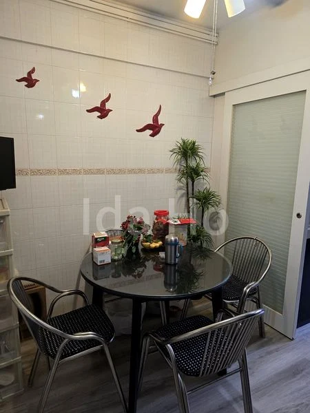 Common Room (HDB) for Rent in 118 Clementi Street 13 - Image 5