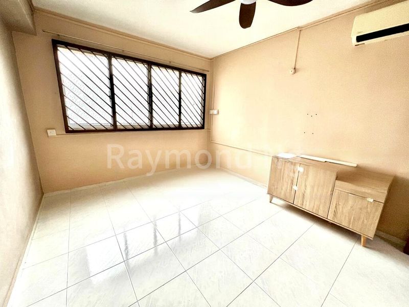 Common Room (HDB) for Rent in  213 Bishan Street 23 - Image 3