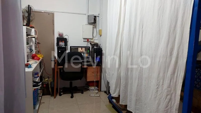 Light Industrial (B1) for Rent: The Commerze @ Irving - Image 3