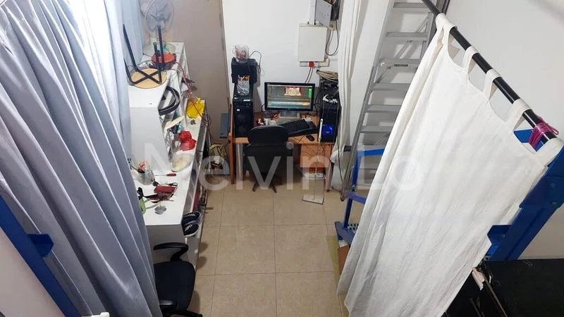 Light Industrial (B1) for Rent: The Commerze @ Irving - Image 5