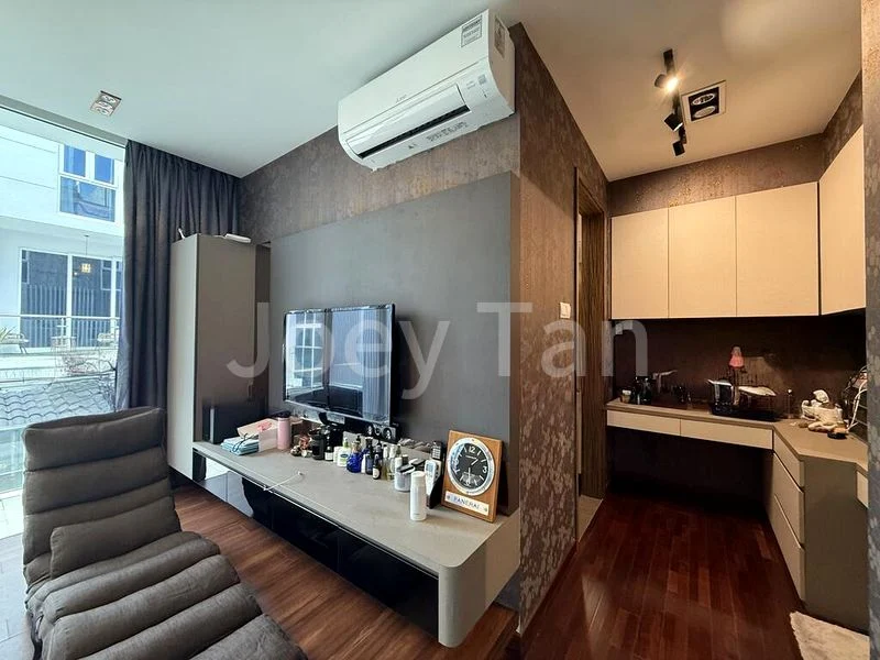 4 Bed Corner Terrace (Landed) for Sale in Wak Hassan Drive - Image 1