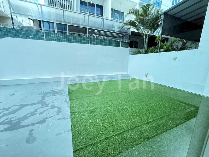 4 Bed Corner Terrace (Landed) for Sale in Wak Hassan Drive - Image 7