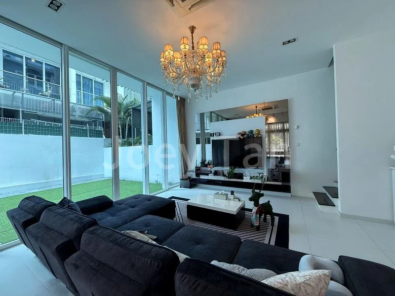 4 Bed Corner Terrace (Landed) for Sale in Wak Hassan Drive - Image 12