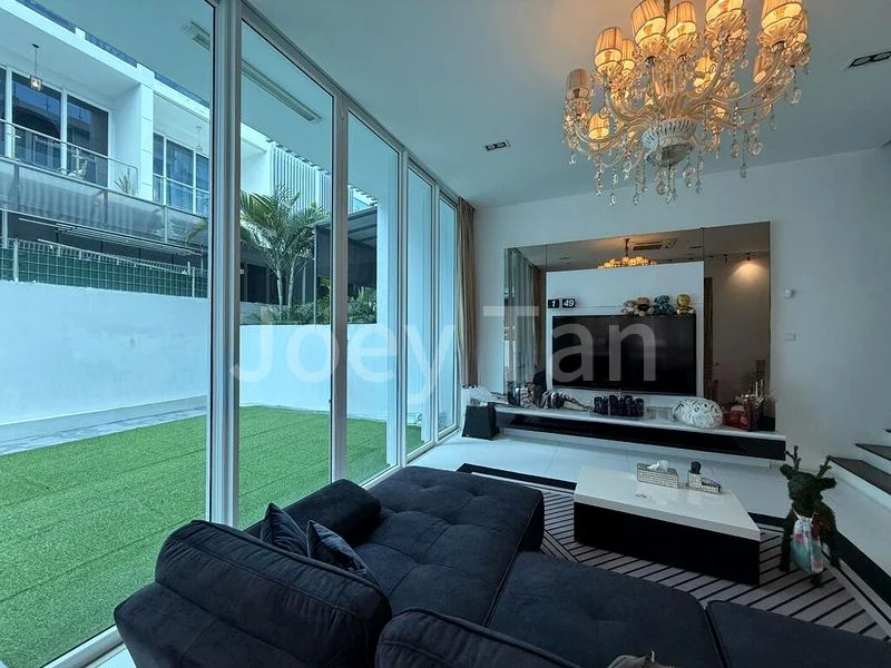 4 Bed Corner Terrace (Landed) for Sale in Wak Hassan Drive - Image 8