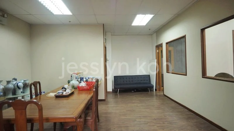 Light Industrial (B1) for Sale in  Midview City - Image 1