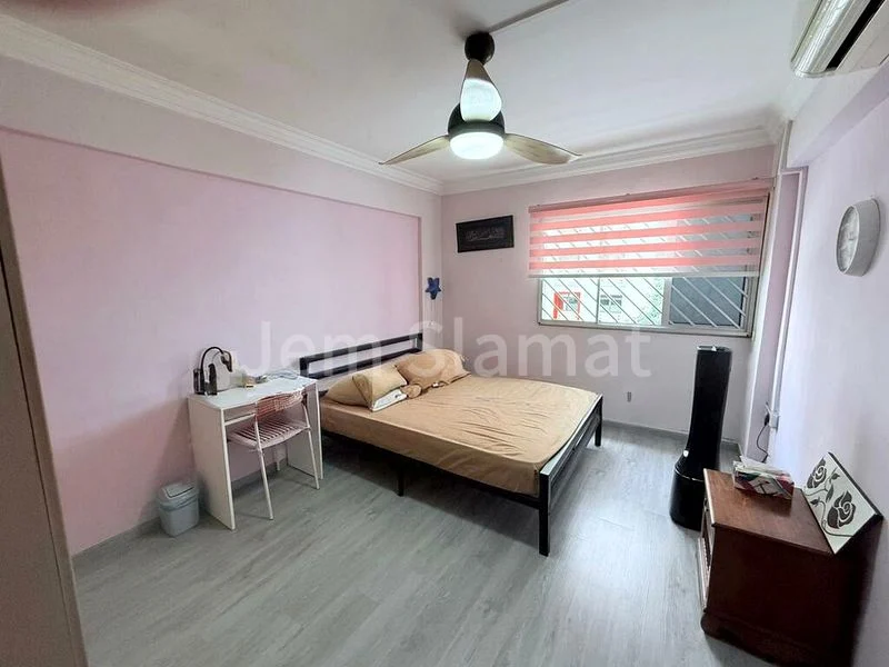 4 Room (4NG) HDB for Rent in  30 Teban Gardens Road - Image 3