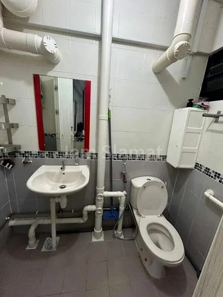 4 Room (4NG) HDB for Rent in  30 Teban Gardens Road - Image 1