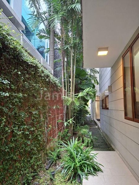 6 Bed Semi-Detached House (Landed) for Rent in Jalan Senang - Image 2