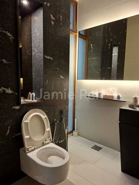 6 Bed Semi-Detached House (Landed) for Rent in Jalan Senang - Image 1