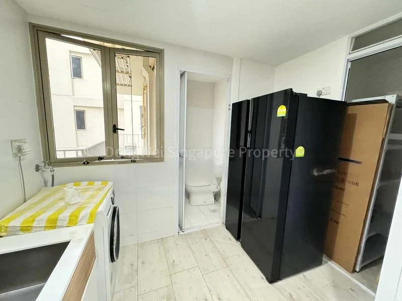 4 Bed Executive Condo for Rent in  Sea Horizon - Image 11