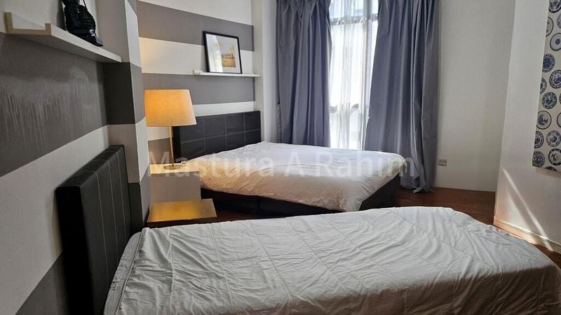 3 Bed Apartment (Condo) for Sale in  Harbourlights - Image 4