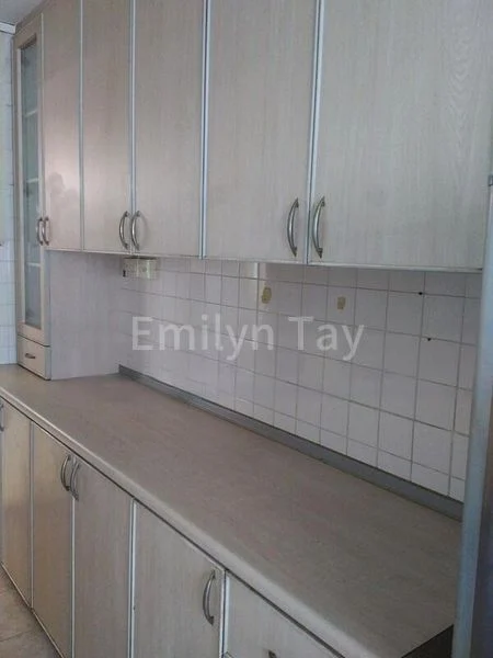 4 Room (4S) HDB for Rent in  515 Hougang Avenue 10 - Image 7