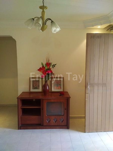 4 Room (4S) HDB for Rent in  515 Hougang Avenue 10 - Image 2
