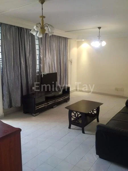 4 Room (4S) HDB for Rent in  515 Hougang Avenue 10 - Image 1
