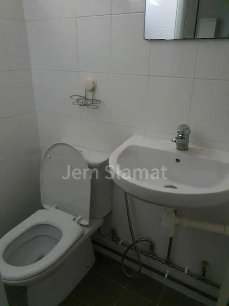 3 Room (3S) HDB for Rent in  237 Serangoon Avenue 3 - Image 2