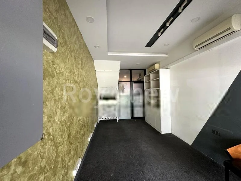 Shop / Shophouse for Rent: 501 West Coast Drive - Image 1