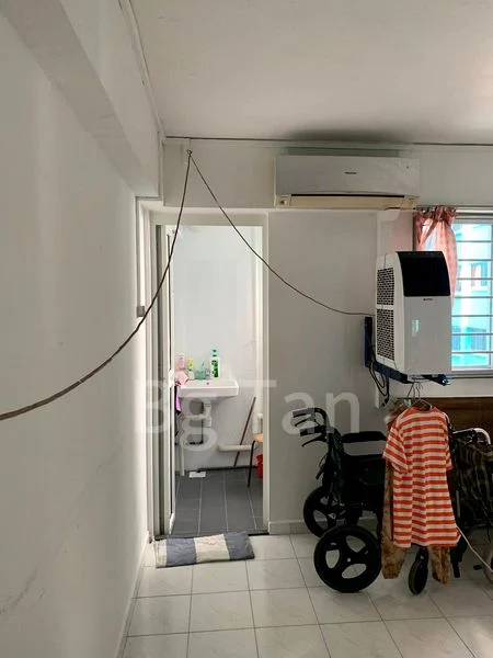 4 Room (4NG) HDB for Sale in  173 Woodlands Street 13 - Image 3