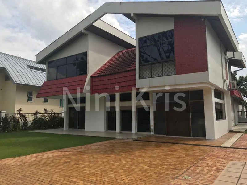 5 Bed Bungalow (Landed) for Rent in  Yio Chu Kang View - Image 1