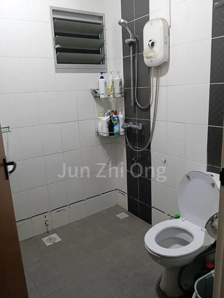 Common Room (HDB) for Rent in  815C Choa Chu Kang Avenue 7 - Image 4