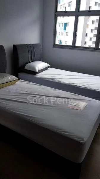 Common Room (HDB) for Rent in  121B Canberra Street - Image 5