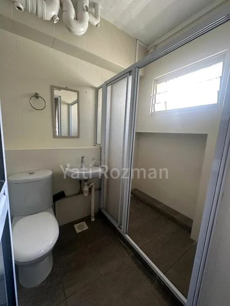 5 Room (5I) HDB for Rent in  851 Jurong West Street 81 - Image 6