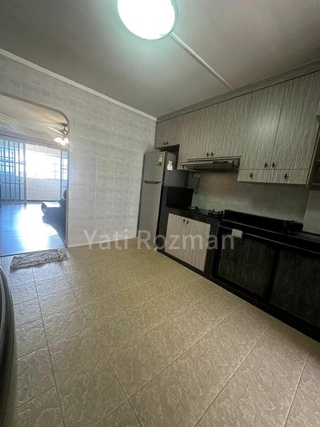 5 Room (5I) HDB for Rent in  851 Jurong West Street 81 - Image 4