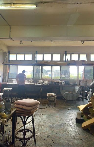 Light Industrial (B1) for Rent: Kapo Factory Building - Image 2