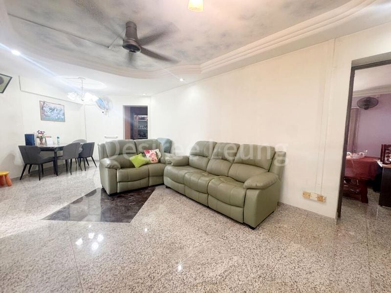 4 Room (4A) HDB for Sale in 63B Lengkok Bahru - Image 2