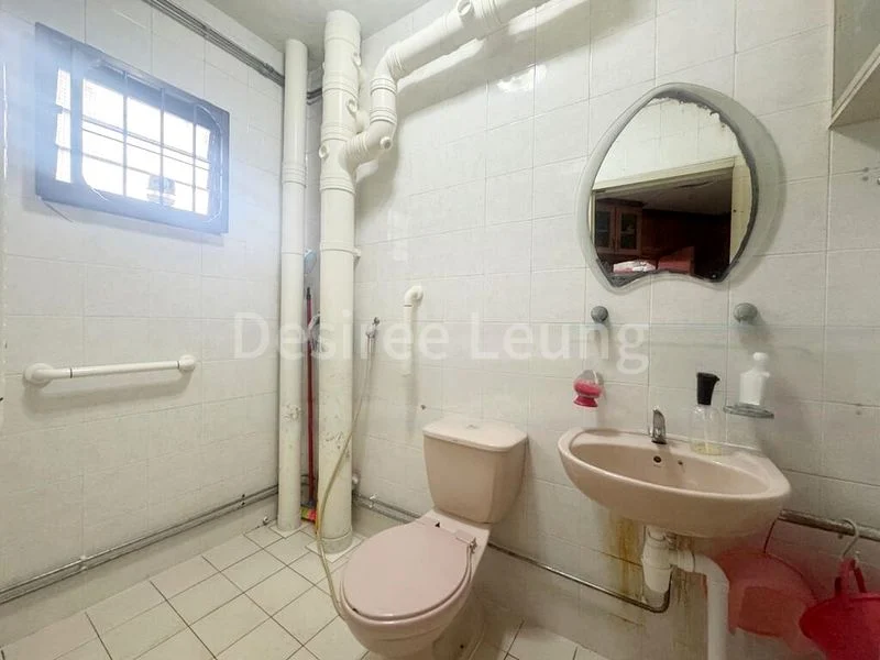4 Room (4A) HDB for Sale in 63B Lengkok Bahru - Image 10